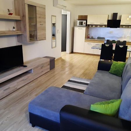 Vandus Apartman Siófok Eksteriør bilde