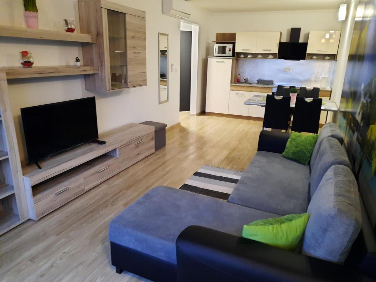 Vandus Apartman Siófok Eksteriør bilde