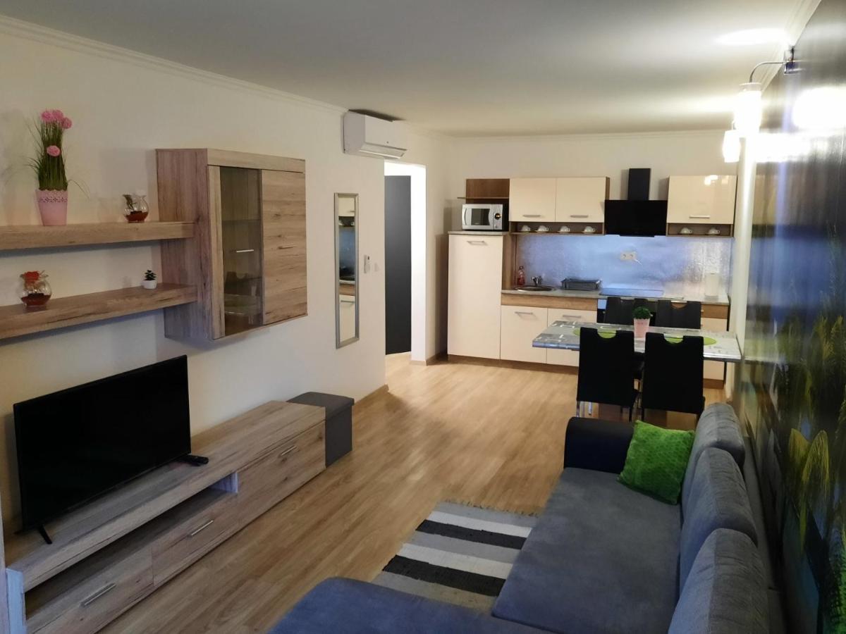 Vandus Apartman Siófok Eksteriør bilde